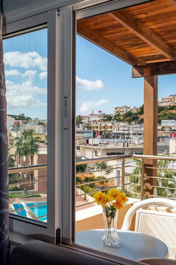 Theos Village Apartments カト・ダラトソ エクステリア 写真