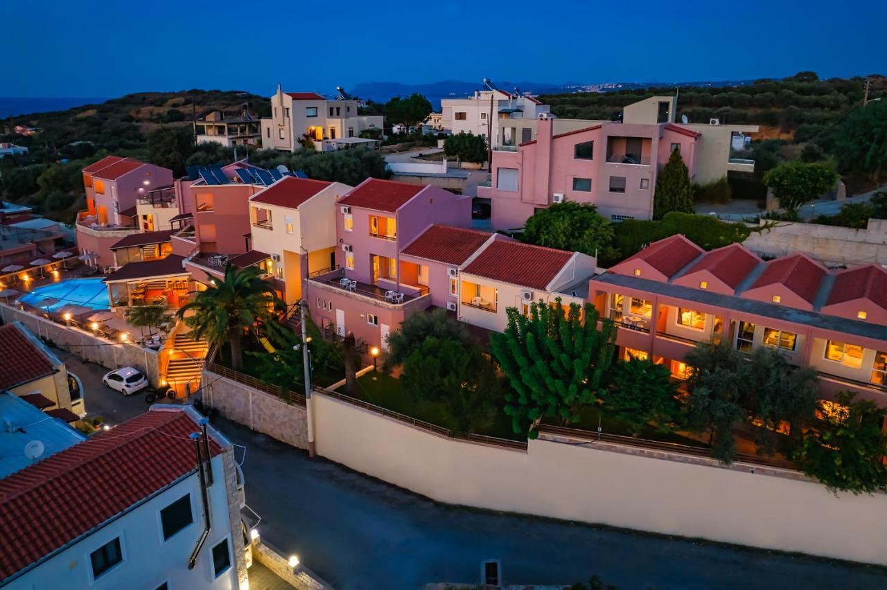 Theos Village Apartments カト・ダラトソ エクステリア 写真