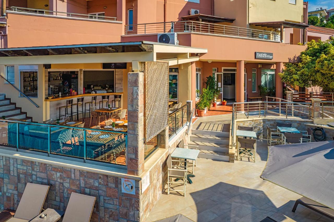 Theos Village Apartments カト・ダラトソ エクステリア 写真