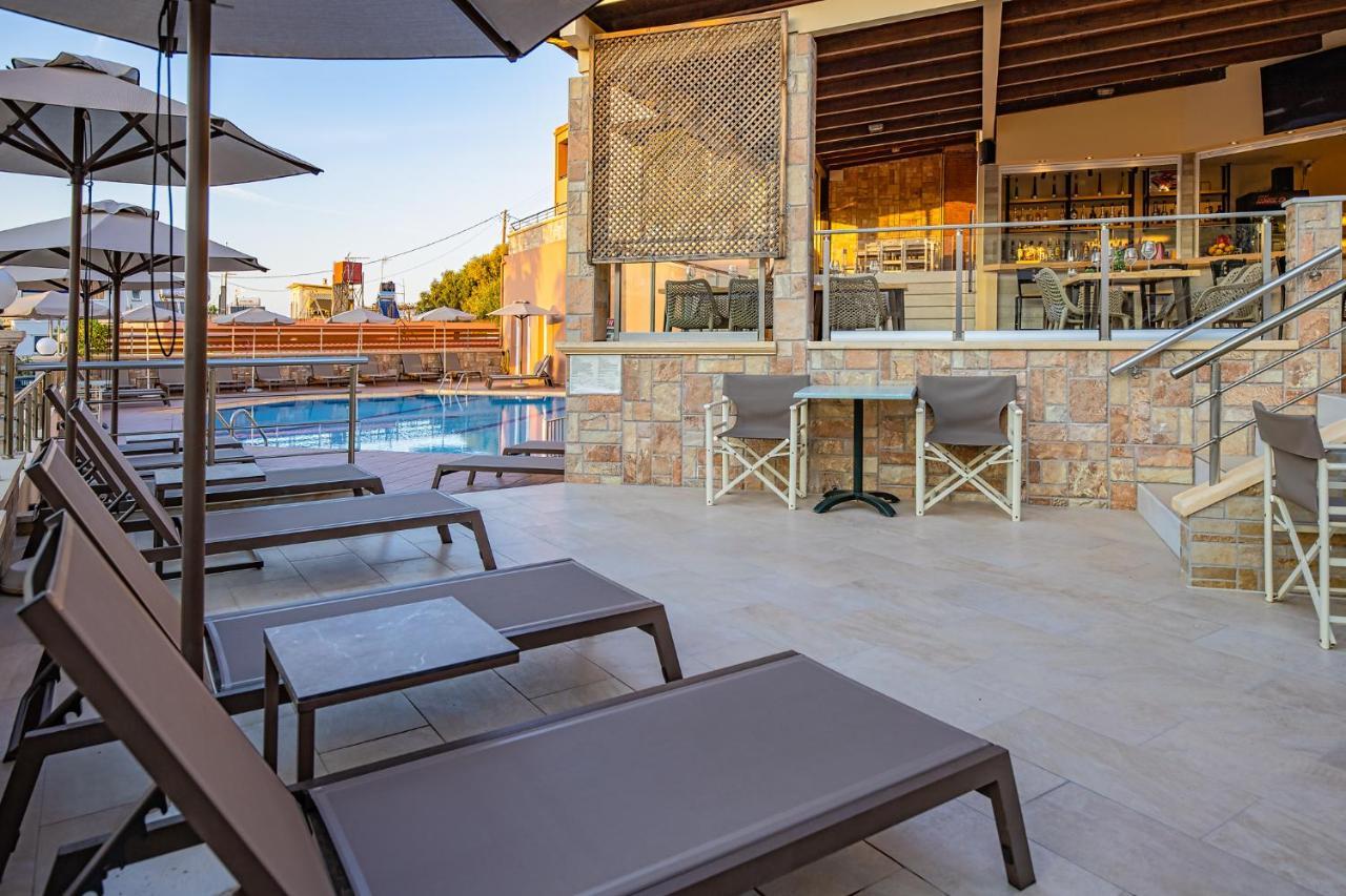 Theos Village Apartments カト・ダラトソ エクステリア 写真