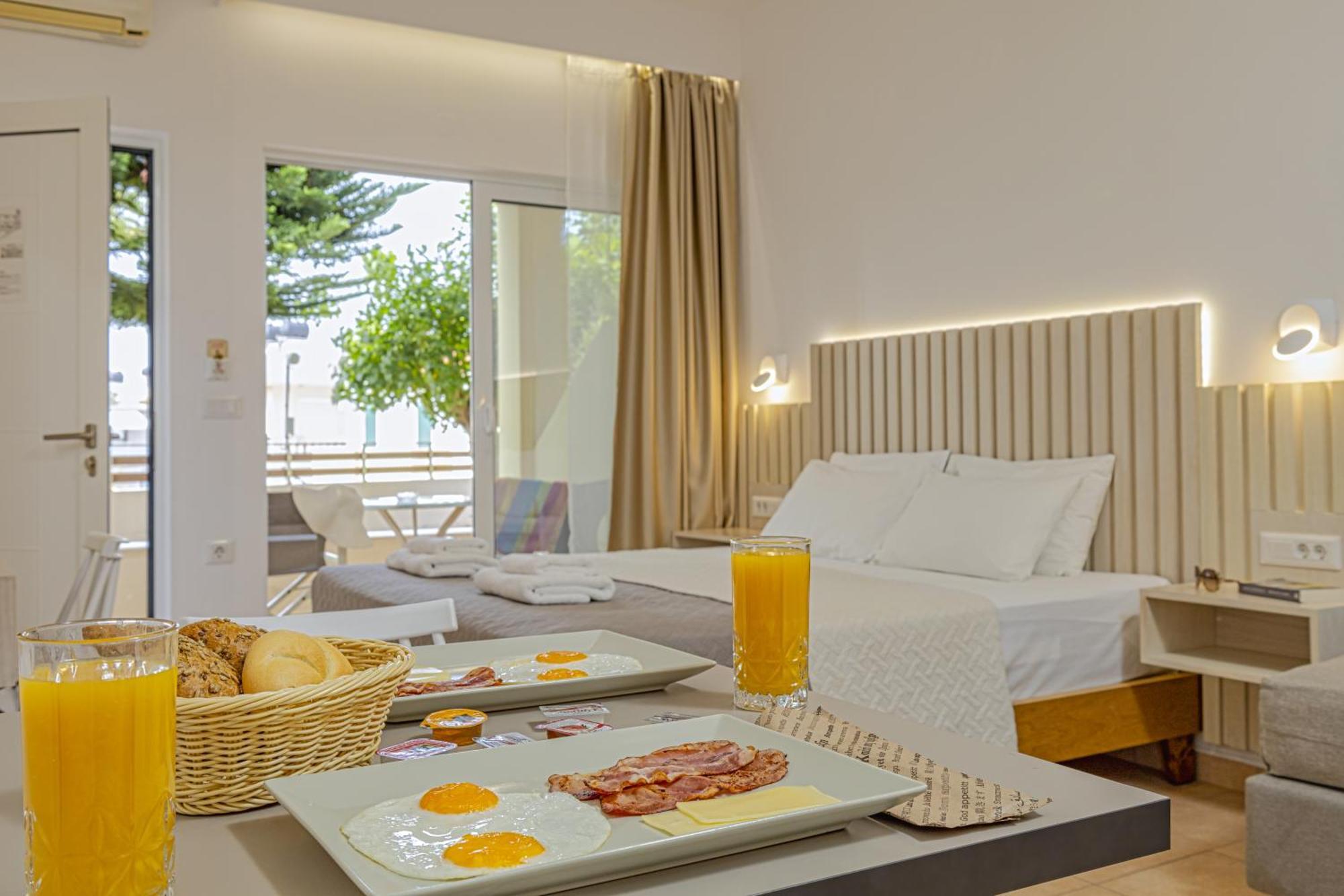 Theos Village Apartments カト・ダラトソ エクステリア 写真