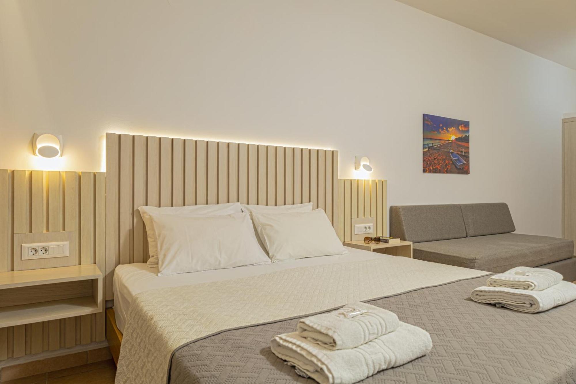 Theos Village Apartments カト・ダラトソ エクステリア 写真