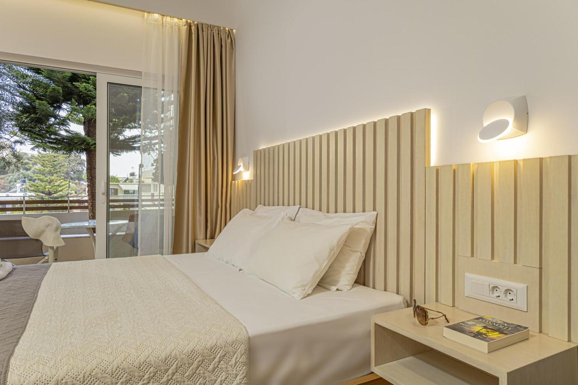 Theos Village Apartments カト・ダラトソ エクステリア 写真