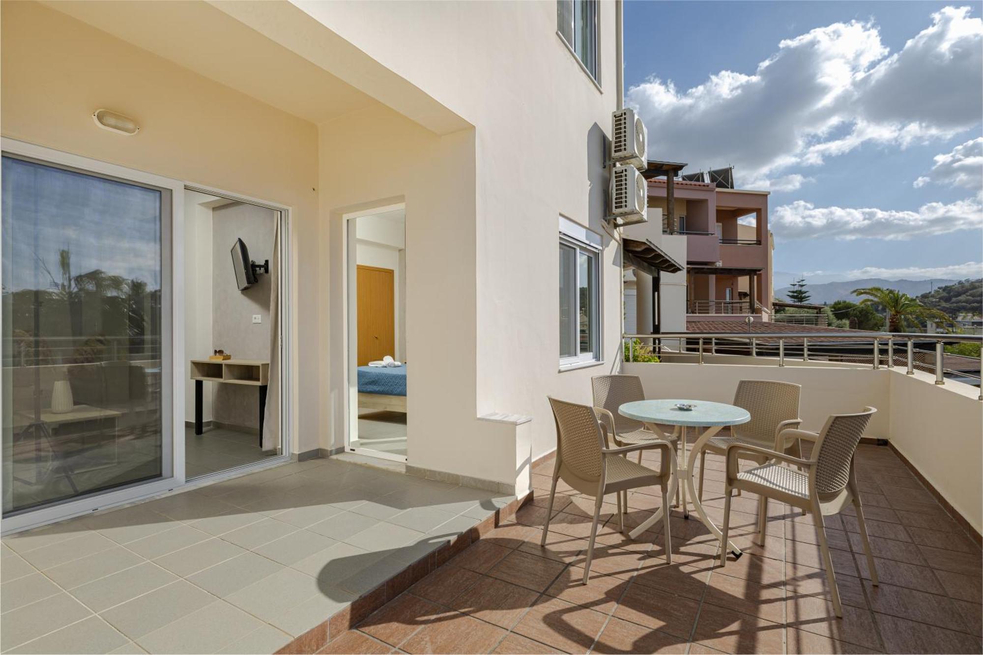 Theos Village Apartments カト・ダラトソ エクステリア 写真