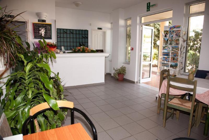 Theos Village Apartments カト・ダラトソ エクステリア 写真